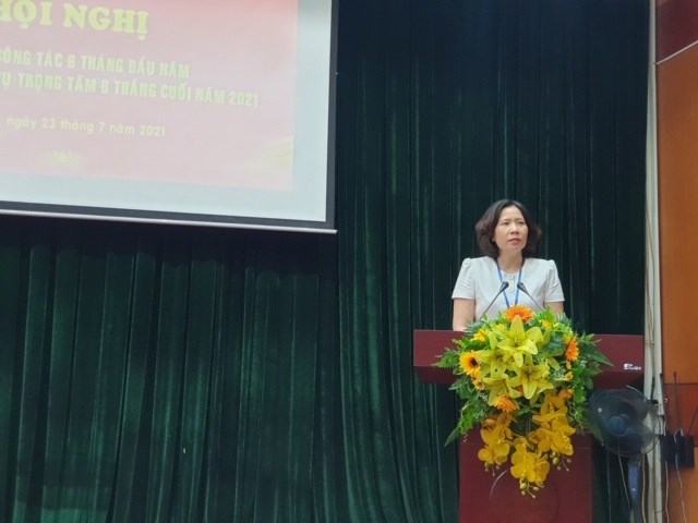Đồng chí Lê Kim Anh, Thành ủy viên, Bí thư Đảng đoàn, Chủ tịch Hội LHPN Hà Nội phát biểu chỉ đạo tại Hội nghị