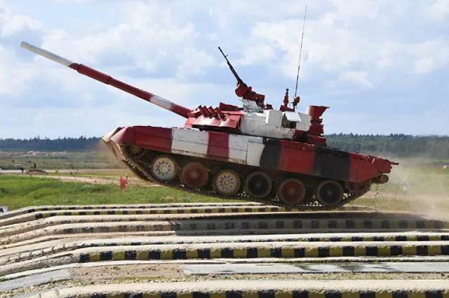 Xe tăng T-80 của đội quân Nga trong 