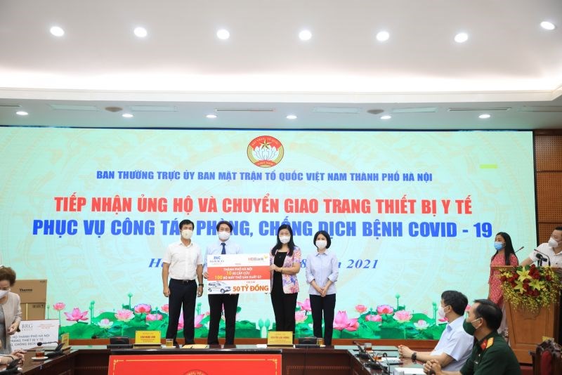 MTTQ Thành phố Hà Nội tiếp nhận những tấm lòng hảo tâm của các doanh nghiệp