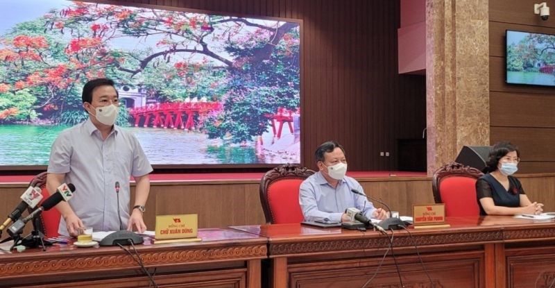Phó Chủ tịch UBND TP Chử Xuân Dũng phát biểu tại buổi họp báo