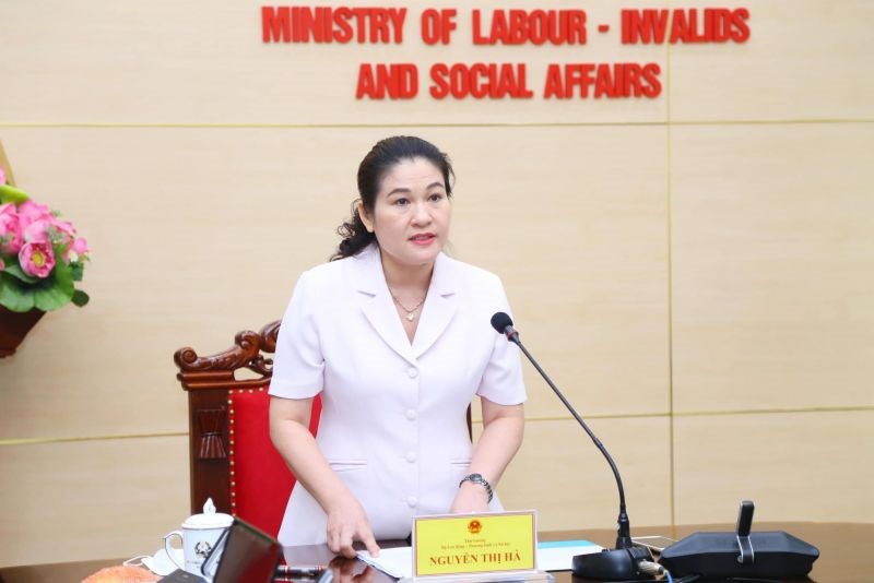 Thứ trưởng Bộ LĐTB&XH Nguyễn Thị Hà phát biểu tại hội nghị