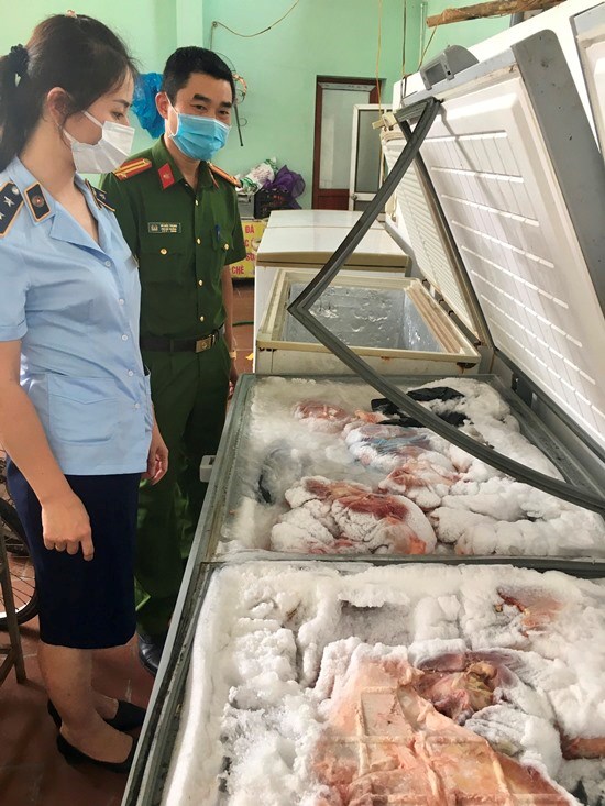 Số thịt lợn ôi thiu bị lực lượng chức năng tỉnh Thái Nguyên phát hiện và thu giữ