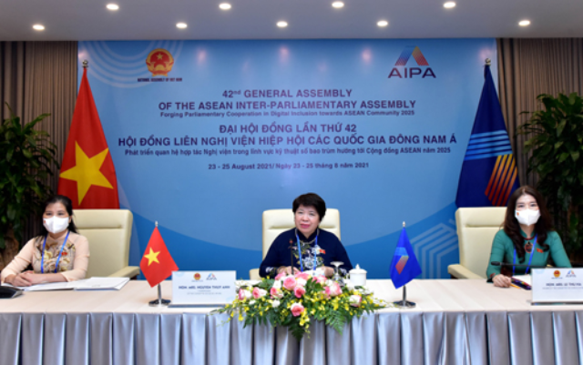 Chủ nhiệm Ủy ban Xã hội Nguyễn Thúy Anh (giữa) dẫn đầu đoàn Đại biểu Quốc hội Việt Nam tham dự Hội nghị Nữ nghị sĩ AIPA (WAIPA).