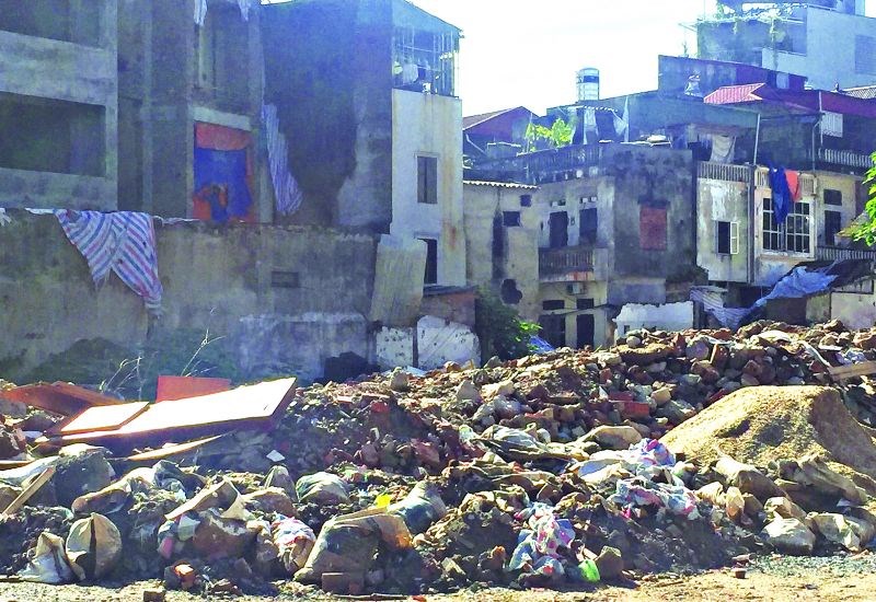 Bãi rác “tự phát” ám ảnh người dân sống trong con ngõ 198 Ngọc Lâm