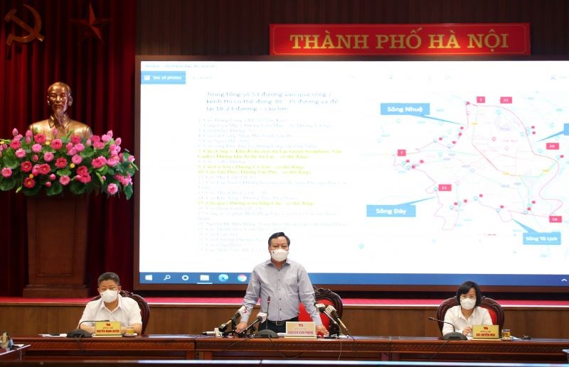 Phó Bí thư Thành ủy Nguyễn Văn Phong mong muốn các cơ quan báo chí tiếp tục đồng hành với Thành phố để cùng khống chế, giảm thiểu dịch bệnh lây lan