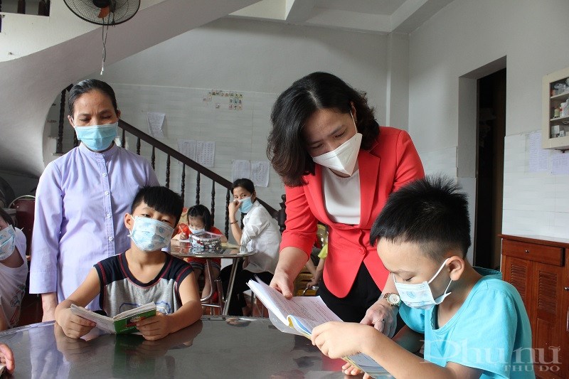 Tặng 10 suất học bổng cho lưu học sinh Campuchia tại trường Hữu nghị 80, thị xã Sơn Tây - ảnh 8