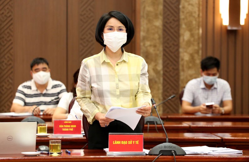 Giám đốc Sở Y tế Hà Nội Trần Thị Nhị Hà báo cáo tại hội nghị