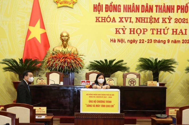 Ủy viên T.Ư Đảng, Phó Bí thư Thường trực Thành uỷ Hà Nội Nguyễn Thị Tuyến ủng hộ Chương trình