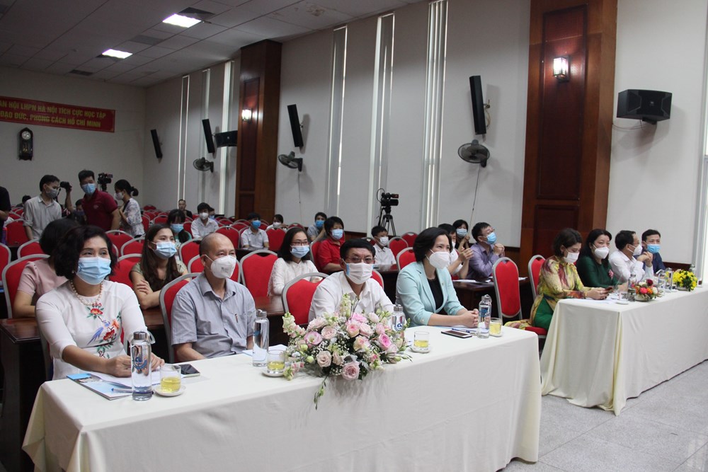 Các đại biểu tham dự Lễ phát động Cuộc thi viết 