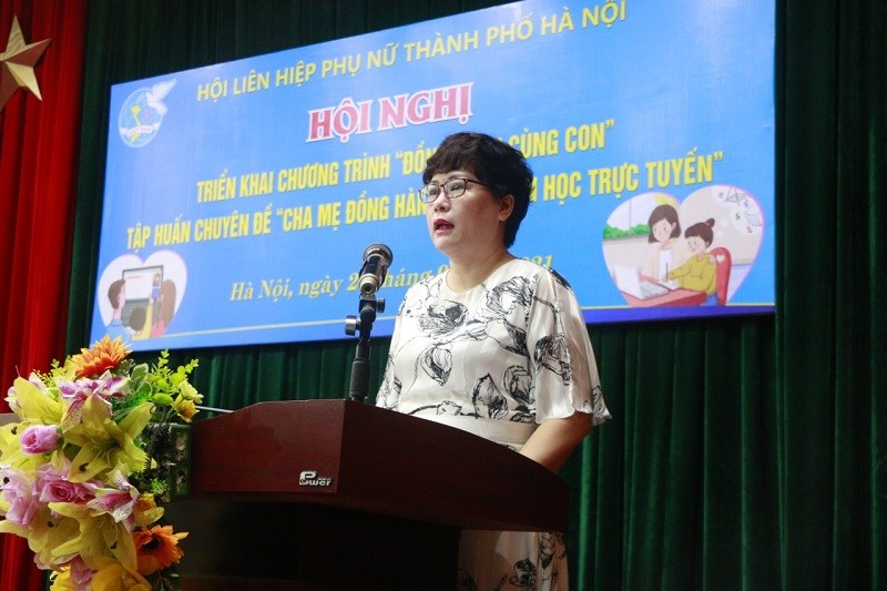 Bà Nguyễn Thị Hồng Liên, Giám đốc Ngân hàng Vietinbank chi nhánh Nam Thăng Long bày tỏ sự cảm kích khi được cộng đồng trách nhiệm với tổ chức Hội trong tham gia Chương trình hỗ trợ các học sinh nghèo