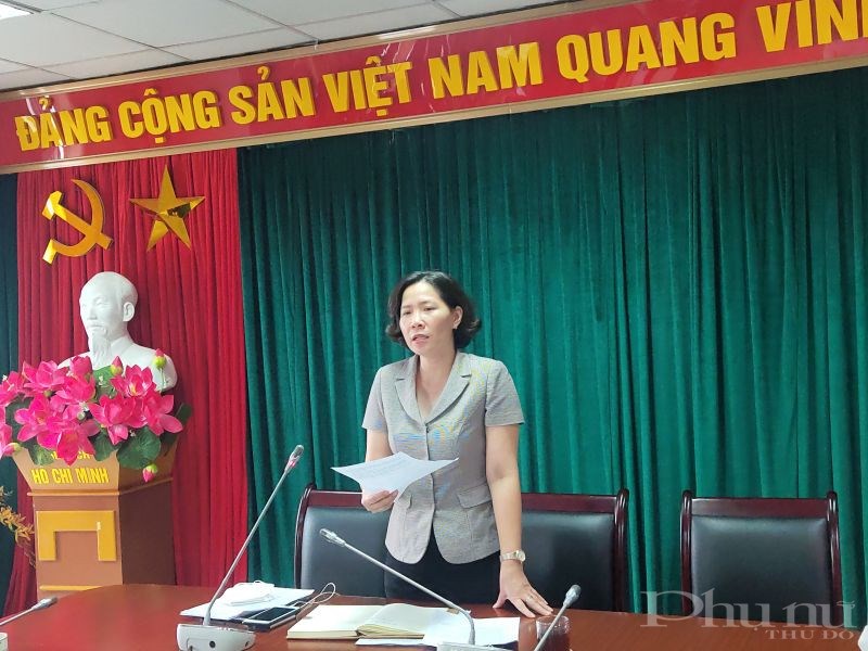 Đồng chí Lê Kim Anh, Chủ tịch Hội LHPN Hà Nội phát biểu chỉ đạo  hội nghị