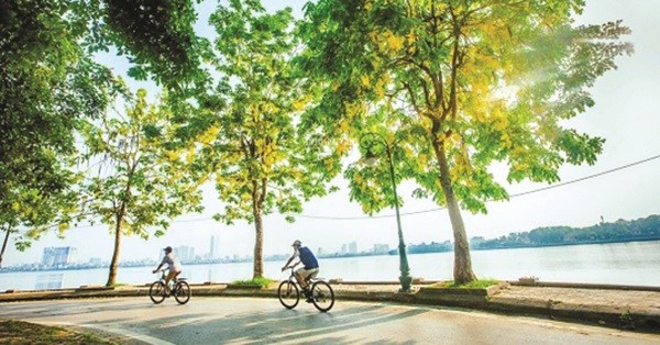 Tour trải nghiệm bằng xe đạp là một trong những sản phẩm du lịch mới của Hà Nội trong thời gian tới