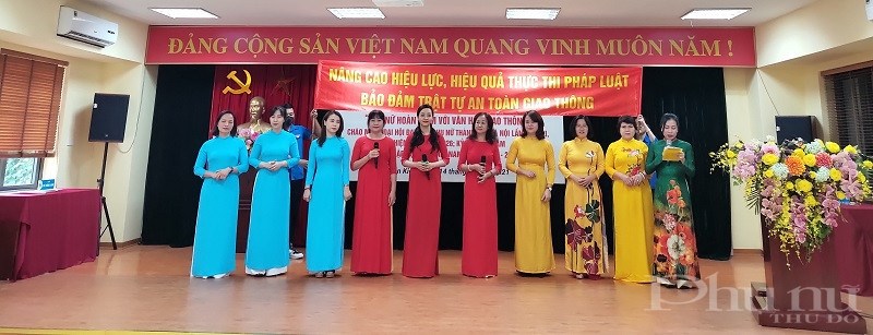 3 Đội tuyển đến từ Hội LHPN các phường và đơn vị đến từ cụm thi đua số 2 của Hội LHPN quận Hoàn Kiếm