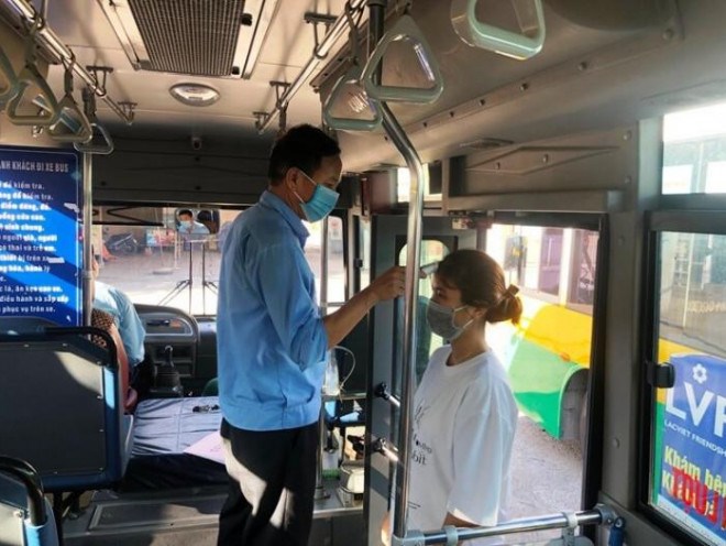 Hà Nội: Từ 6h sáng 14/10, xe buýt hoạt động chở không quá 20 khách