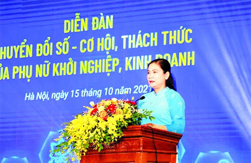 Phó Chủ tịch Hội LHPN Việt Nam Đỗ Thị Thu Thảo phát biểu khai mạc diễn đàn “Chuyển đổi số - Cơ hội, thách thức của phụ nữ khởi nghiệp, kinh doanh” diễn ra ngày 15/10/2021