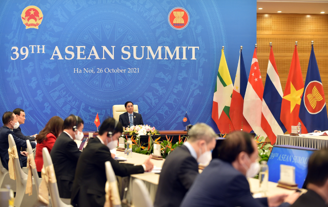 Tại Hội nghị, các Lãnh đạo đã trao đổi về quan hệ giữa ASEAN với các đối tác và các vấn đề quốc tế và khu vực cùng quan tâm.