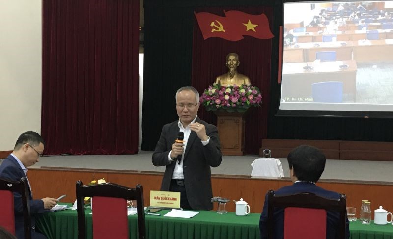 Thứ trưởng Bộ Công Thương Trần Quốc Khánh trao đổi các thông tin về phòng vệ thương mại với đại diện các cơ quan báo chí