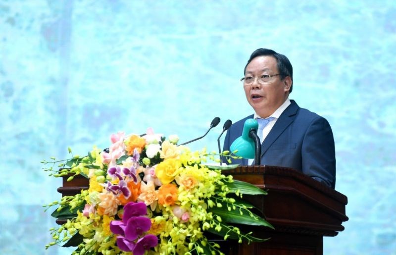 Phó Bí thư Thành ủy Nguyễn Văn Phong phát biểu tham luận tại hội nghị