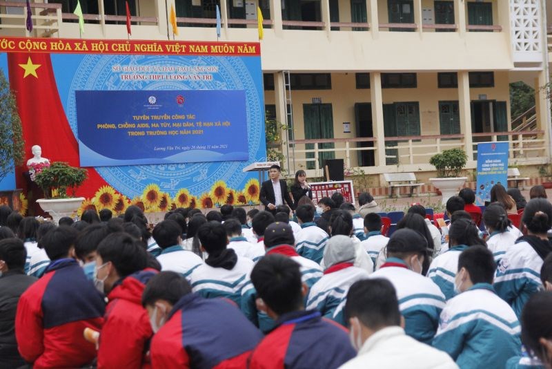Tiếp nối các hoạt động tuyên truyền phòng chống ma túy học đường từ nhiều năm trước, mới đây, hàng nghìn em học sinh tại Lạng Sơn đã tiếp tục được tham gia chương trình tuyên truyền do Viện Nghiên cứu và Ứng dụng phòng chống ma túy PSD phối hợp với Sở GD&ĐT Lạng Sơn tổ chức