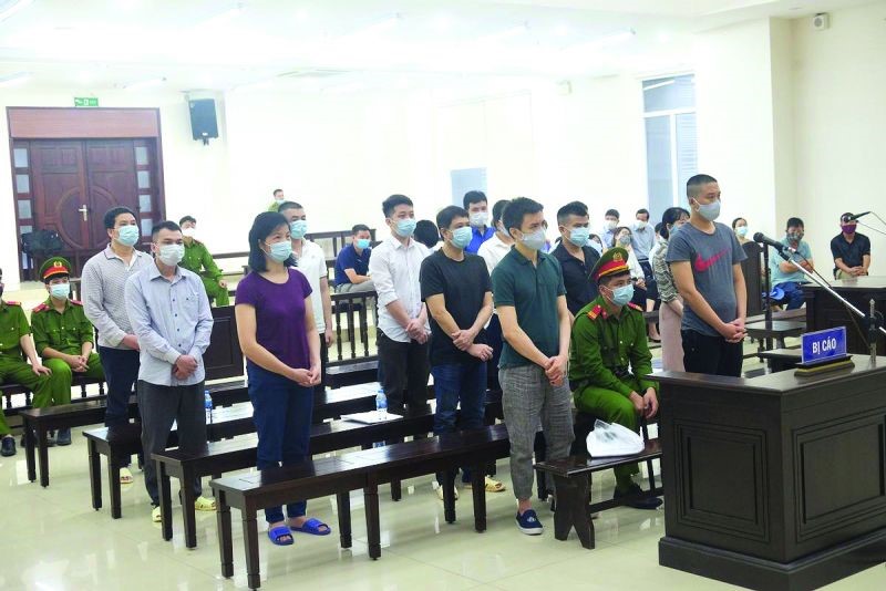Các bị cáo tại phiên toà sơ thẩm