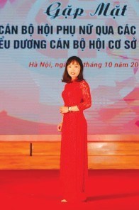 Chị Nghiêm Thị Phương Chi tại buổi lễ tuyên dương “Phụ nữ Thủ đô tiêu biểu” năm 2020.