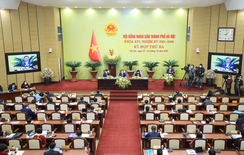 Kỳ họp thứ 3, HĐND TP Hà Nội khoá XVI đã hoàn thành chương trình đề ra, thông qua nhiều nội dung quan trọng cho sự phát triển của Thủ đô.