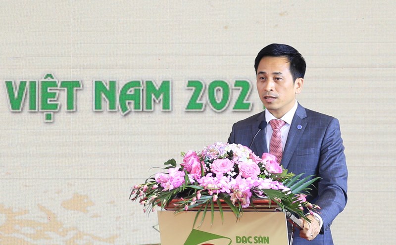 Ông Nguyễn Ánh Dương, Giám đốc Trung tâm Xúc tiến đầu tư, thương mại, du lịch thành phố Hà Nội khai mạc hội chợ