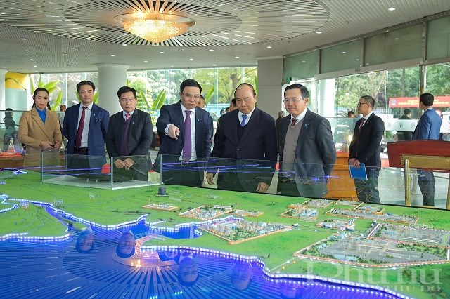 Chủ tịch Nước Nguyên Xuân Phúc thăm Tập doàn Dầu khí Quốc gia Việt Nam.