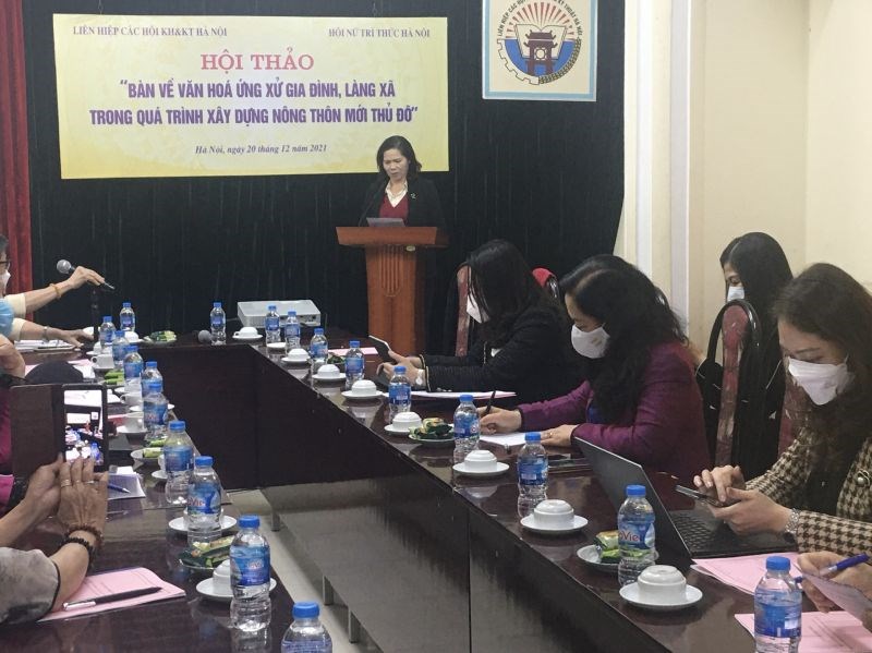 Phó Chủ tịch Liên hiệp các Hội Khoa học kỹ thuật Hà Nội Nguyễn Thị Ngọc Thanh phát biểu
