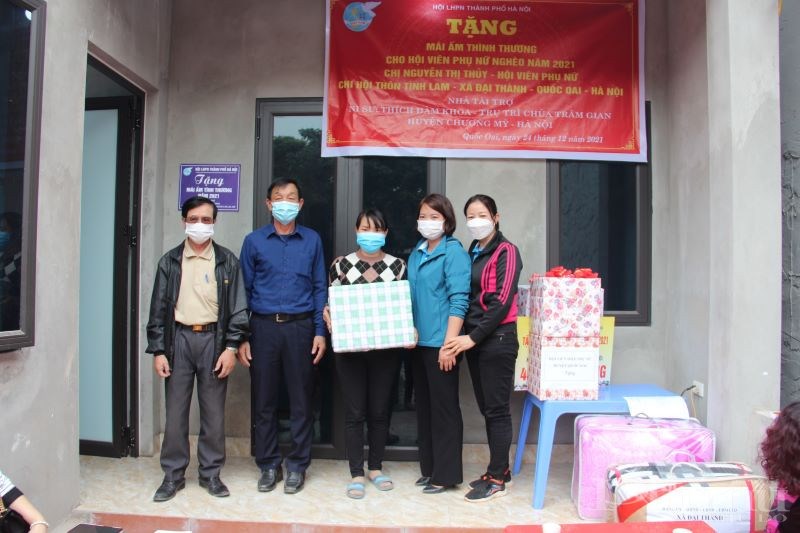 Hội LHPN Hà Nội trao mái ấm cho hội viên phụ nữ khó khăn xã Đại Thành, huyện Quốc Oai - ảnh 6
