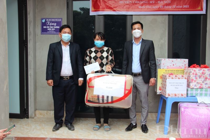 Hội LHPN Hà Nội trao mái ấm cho hội viên phụ nữ khó khăn xã Đại Thành, huyện Quốc Oai - ảnh 5