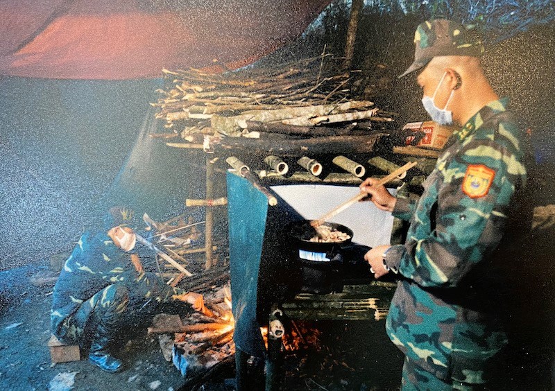 Hình ảnh những chiến sĩ nơi tuyến đầu chống dịch Covid-19 ở biên cương