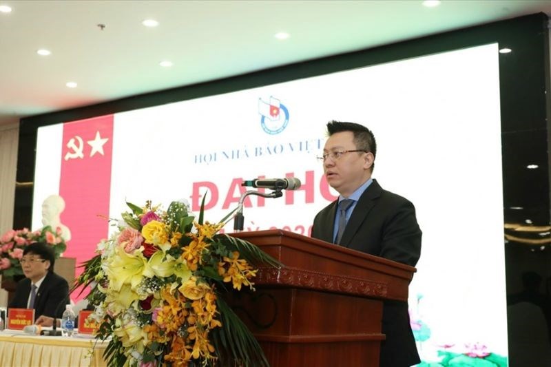 Chủ tịch Hội Nhà báo Việt Nam Lê Quốc Minh phát biểu tại phiên trù bị. Ảnh T.Vương