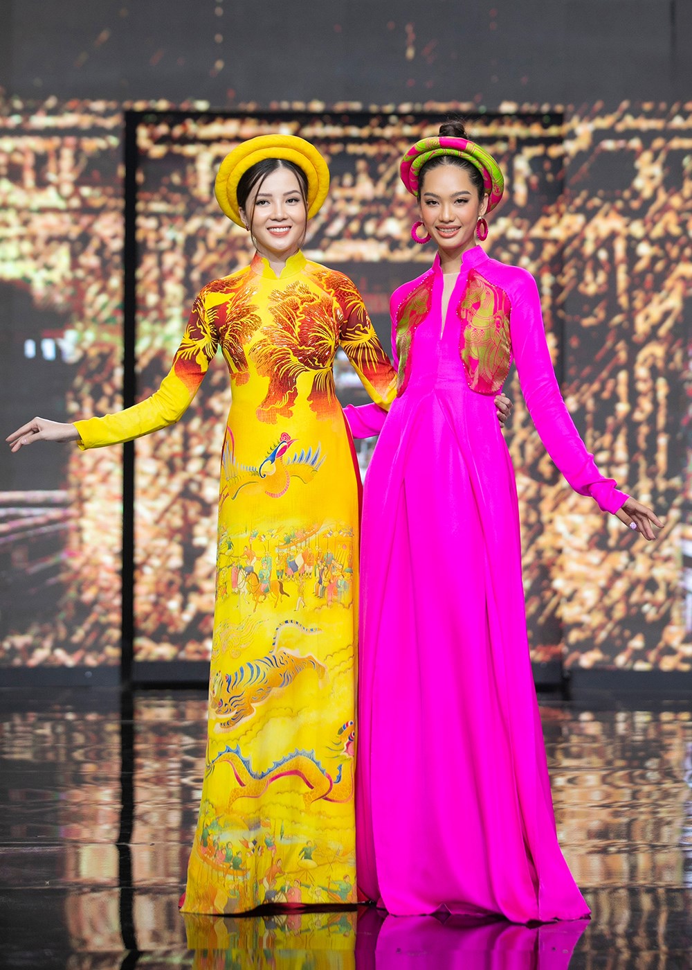 Dàn Hoa hậu, Á hậu diễn áo dài hoạ tiết tranh kim hoàng đón năm mới - ảnh 5