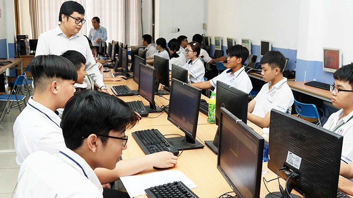 Năm 2045, Việt Nam trở thành quốc gia hàng đầu về giáo dục nghề nghiệp trong ASEAN - ảnh 1