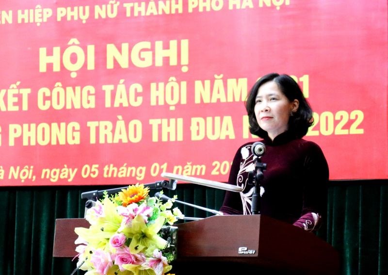 Chủ tịch Hội LHPN Hà Nội Lê Kim Anh phát động phong trào thi đua năm 2021