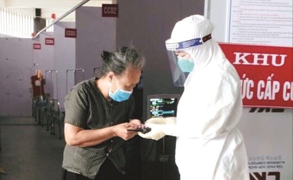 Bác sỹ chuyên khoa cấp 2 Nguyễn Thị Thanh Hải - Phó Trưởng khoa Nội tiết Đái tháo đường Bệnh viện 198 (Bộ Công an) sẵn lòng hỗ trợ bệnh nhân có bệnh nền