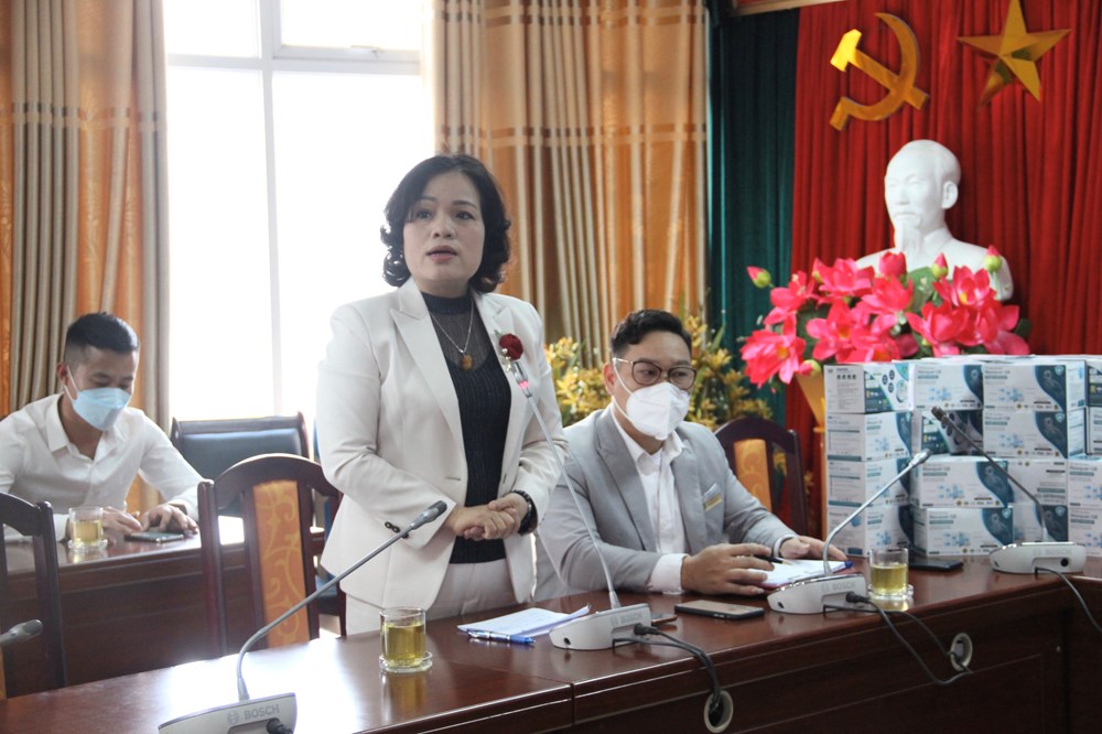 Bà Nguyễn Thị Hảo, Giám đốc Trung tâm Hỗ trợ phát triển phụ nữ Hà Nội phát biểu khai mạc chương trình