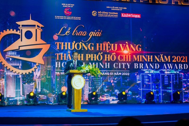 Ông Phan Văn Mãi, Chủ tịch UBND TP.HCM hy vọng những thương hiệu được tôn vinhsẽ ngày càng phát triển và tỏa sáng hơn nữa, góp phần thúc đẩy kinh tế thành phố bền vững