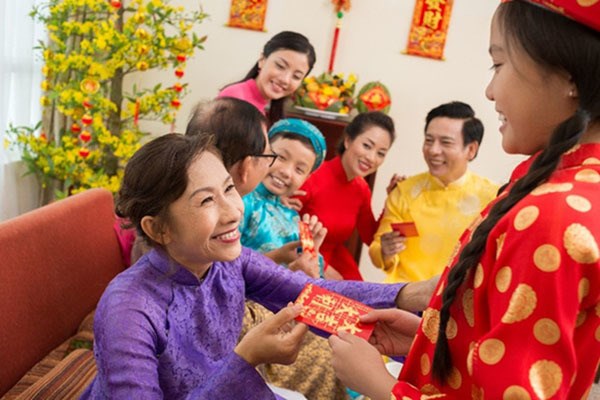 Lì xì đầu năm đã trở thành một nét đẹp cổ truyền trong ngày Tết của người Việt Nam