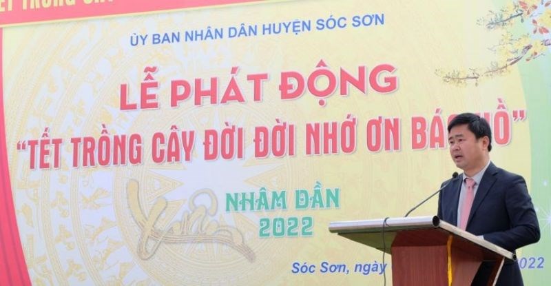 Đồng chí Đỗ Minh Tuấn, Phó Chủ tịch UBND huyện Sóc Sơn phát động tại buổi lễ