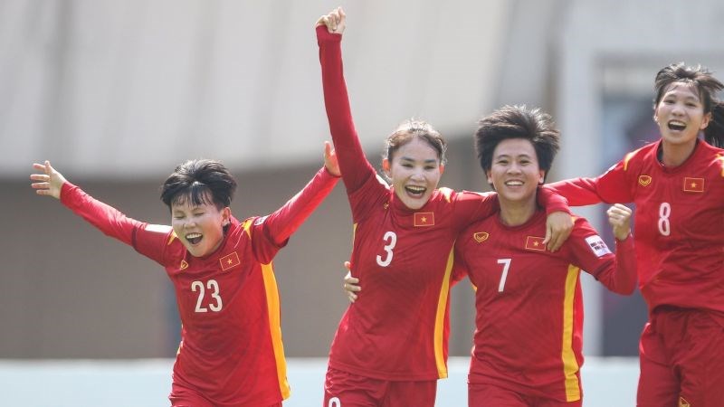 Tuyển nữ Việt Nam ăn mừng sau chiến thắng 2-1 trước Đài Loan