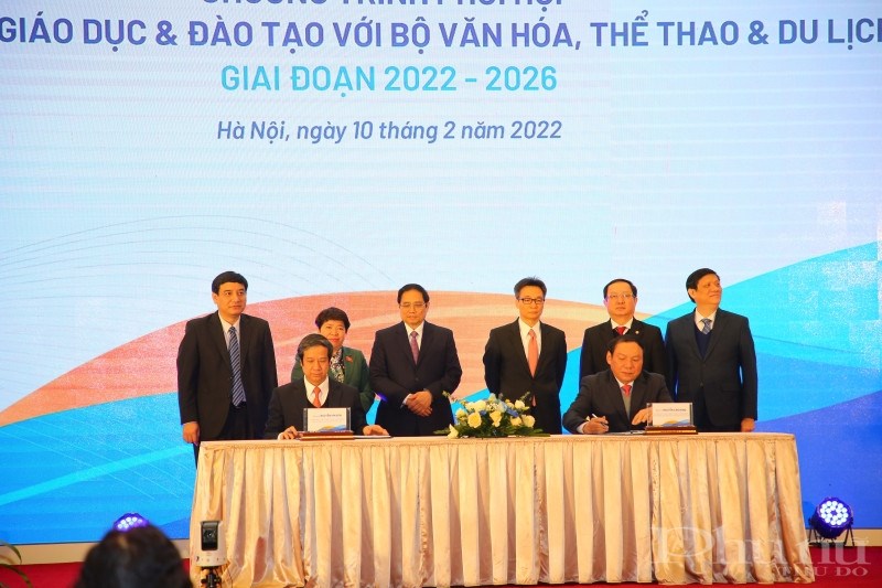 Bộ GD-ĐT ký kết chương trình phối hợp với Bộ VH-TT&DL giai đoạn 2022 – 2026.