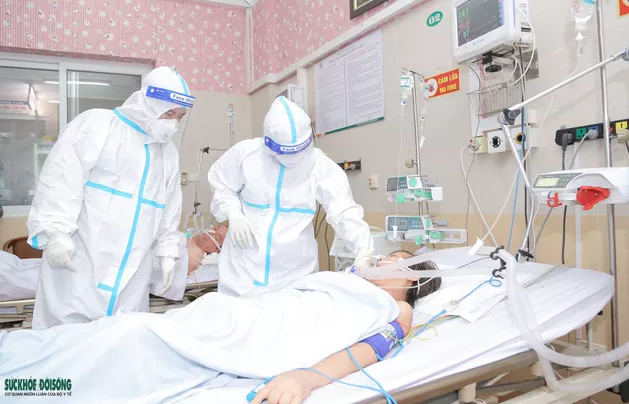 Theo dõi, điều trị ca bệnh COVID-19 tại Bệnh viện Đa khoa Đức Giang, Hà Nội. Ảnh: TL