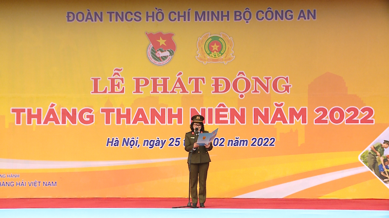 Đại tá Ngô Thu Hoài, Phó Cục trưởng Cục Công tác Đảng và công tác chính trị, Bộ Công an phát biểu khai mạc