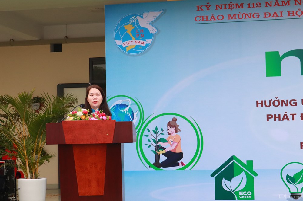 Đồng chí Nguyễn Thị Mỹ Linh, Chủ tịch Hội LHPN huyện Đông Anh phát biểu khai mạc tại chương trình