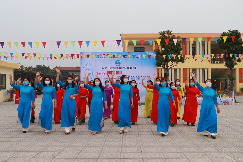 ... Và hưởng ứng tuần lễ áo dài do Hội LHPN TP Hà Nội tổ chức từ 1/3 đến 8/3/2022