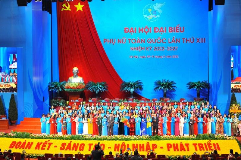 Ban Chấp hành Trung ương Hội LHPN Việt Nam khóa XIII ra mắt Đại hội