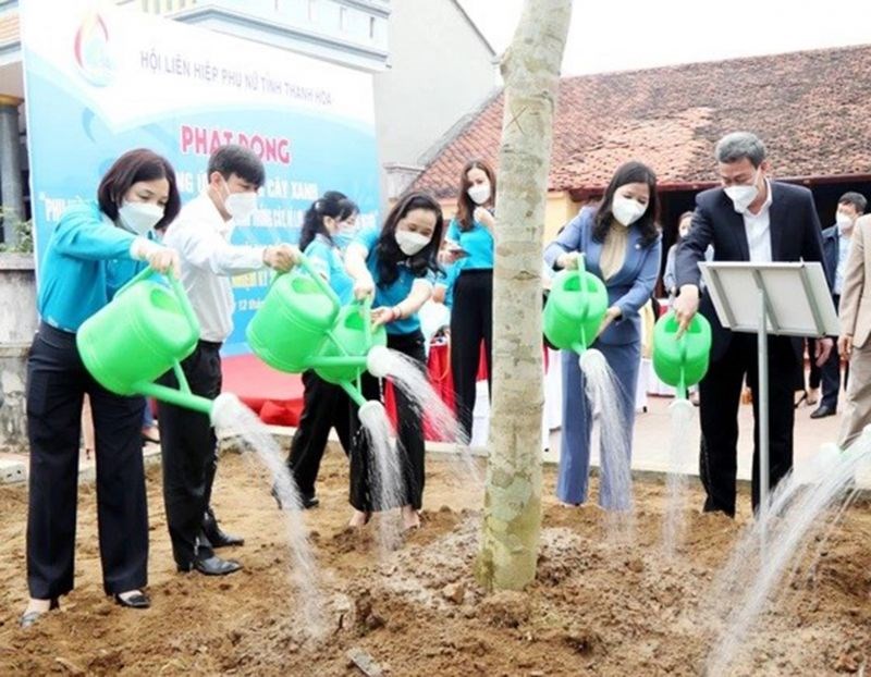 Hội LHPN tỉnh Thanh Hóa phát động hưởng ứng trồng cây xanh năm 2022, ngay sau khi Đại hội Đại biểu Phụ nữ toàn quốc lần thứ XIII thành công tốt đẹp	Ảnh: HPN