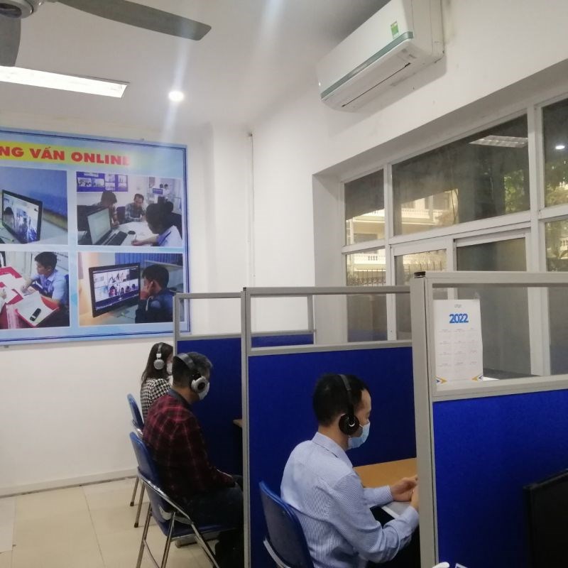 Các DN phỏng vấn tuyển dụng nhân sự tại Trung tâm dịch vụ việc làm Hà Nội